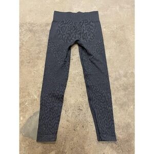 Gymshark Leggings Womens Medium Black Animal Print Ankle Yoga Athletic Gym